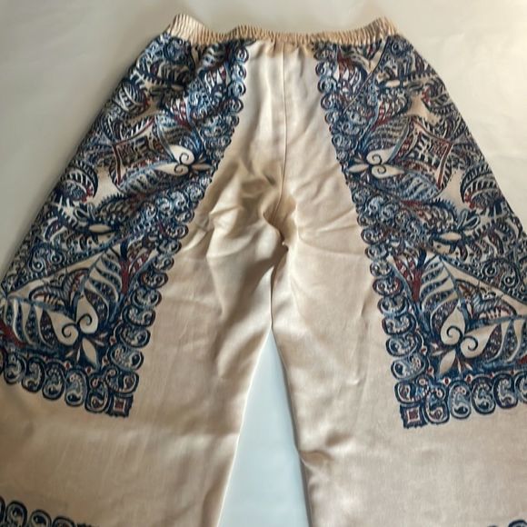BCBGMAXAZRIA XS Cream & Blue Tribal Print Wide Leg Pants with Front Pocket - Picture 8 of 8